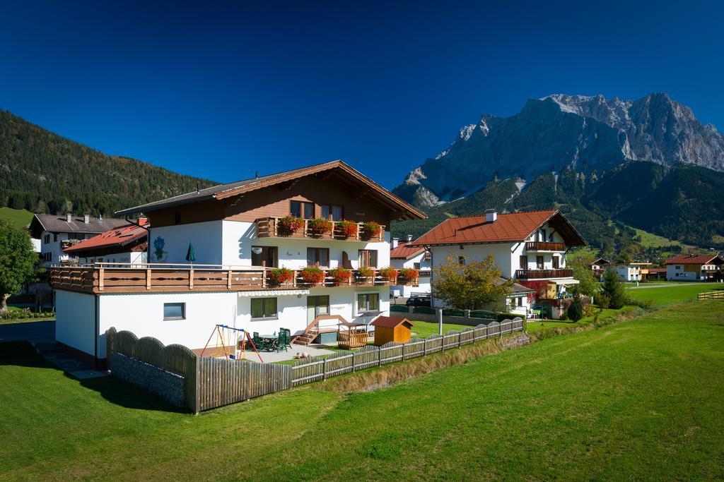 Haus Enzian Apartment Lermoos Luaran gambar