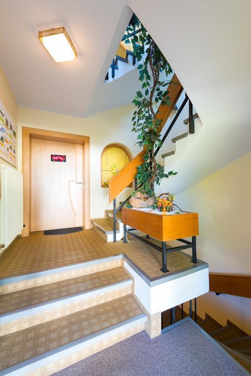 Haus Enzian Apartment Lermoos Luaran gambar