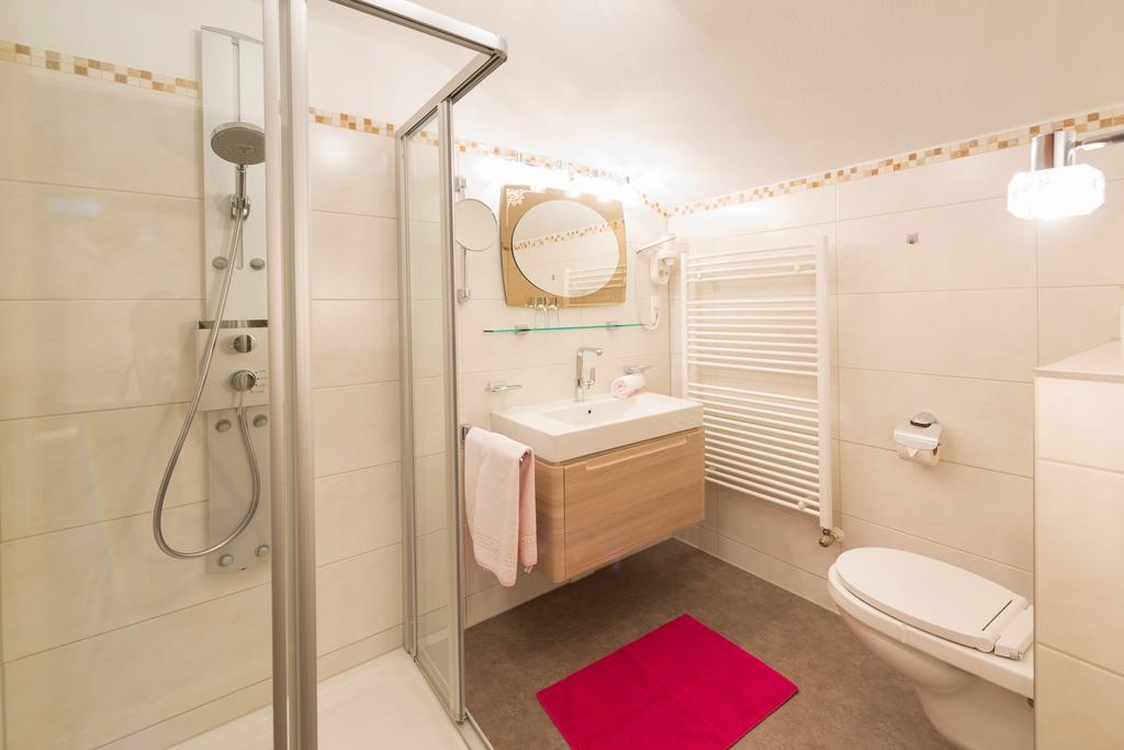 Haus Enzian Apartment Lermoos Bilik gambar